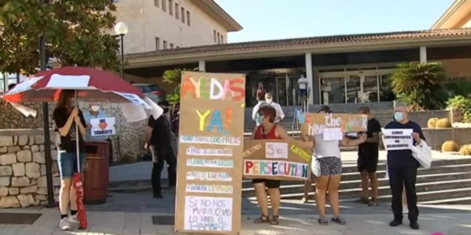 Demonstranten in Calvià. clavia