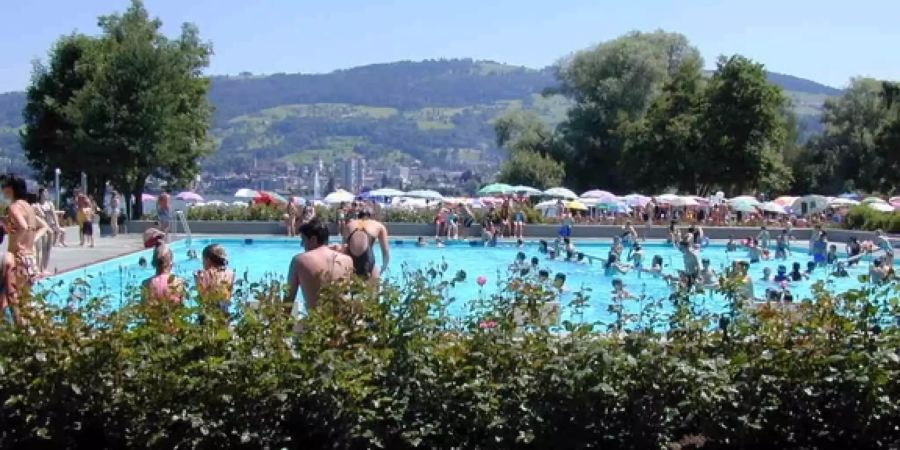 Gleichzeitig gerieten andere Bäder, wie hier das Freibad Seegarten in Goldach, an ihre Kapazitätsgrenzen.