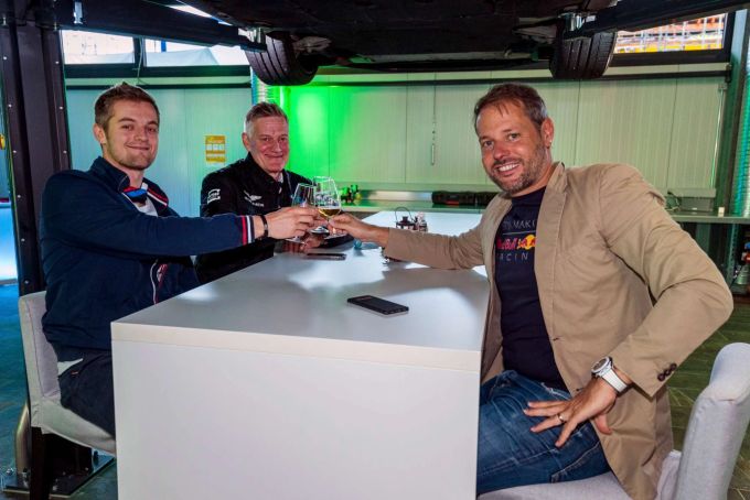 Vl.: Rennfahrer Kris Richard (Europameister 2016 ETCC), André Bormann und Fabian Ramseier