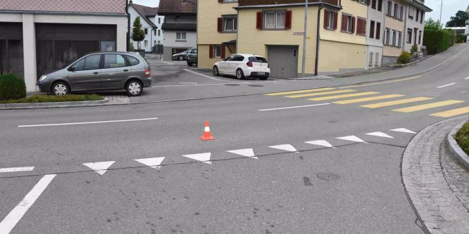 Niederbüren SG - Velofahrer von Auto erfasst