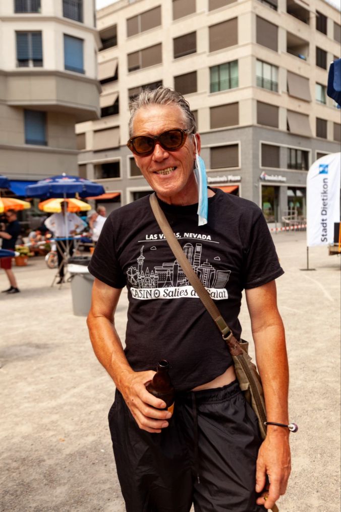 Martin B. zieht nach einem Bierchen an den See.