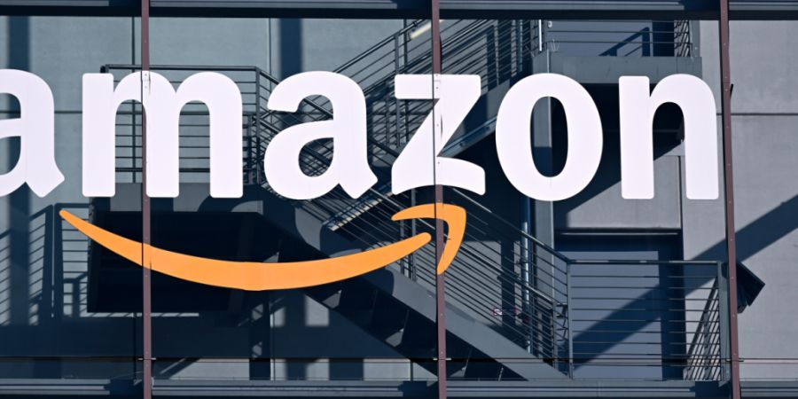 In der wichtigen Cloud-Sparte AWS von Amazon, auf deren Entwicklung Anleger besonders achten, stieg der Umsatz im Jahresvergleich um 37 Prozent auf 42,2 Milliarden Dollar. (Archivbild)