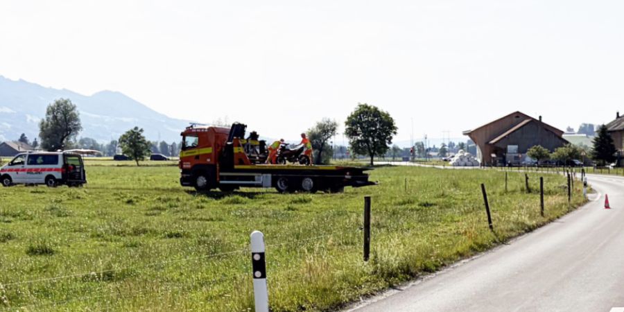 Bei einem Überholmanöver an dieser Stelle hat sich ein 25-jähriger Motorradfahrer verletzt.