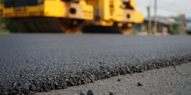 Deckbelag Strasse Sanierung Belagsarbeiten