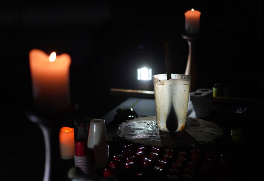Fachleute warnen: Ohne Betreuung können psychedelische Retreats Traumata verstärken.