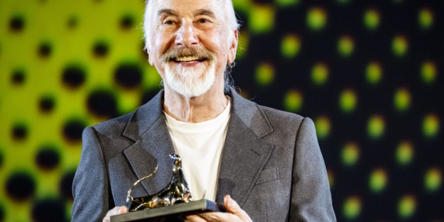 Am Anfang stand ein «crazy wild dream»: Make-Up-Effekt-Künstler und Oscargewinner Rick Baker bei der Entgegennahme des Vision Award am Locarno Film Festival.