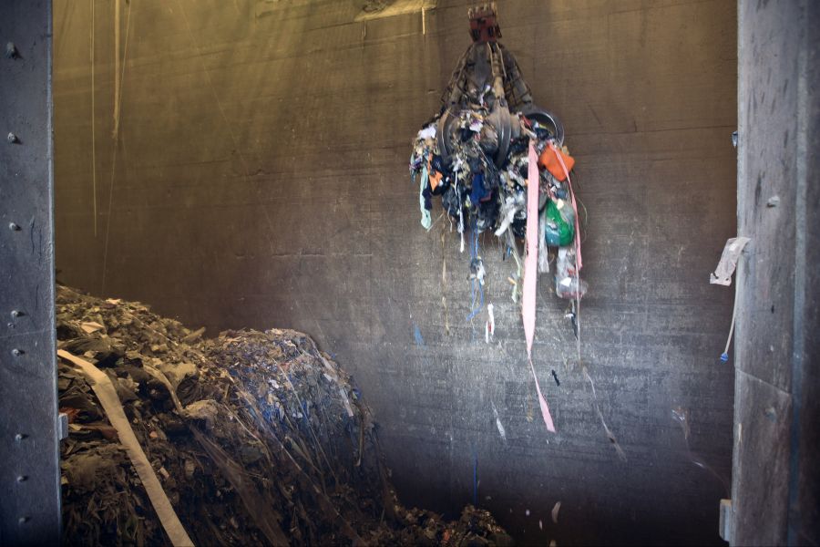 Befürwortende argumentieren, dass eine Stilllegung der Kehrichtverbrennungsanlage Auswirkungen auf die Entsorgungsgebühren hätte. Diese würden teurer werden.