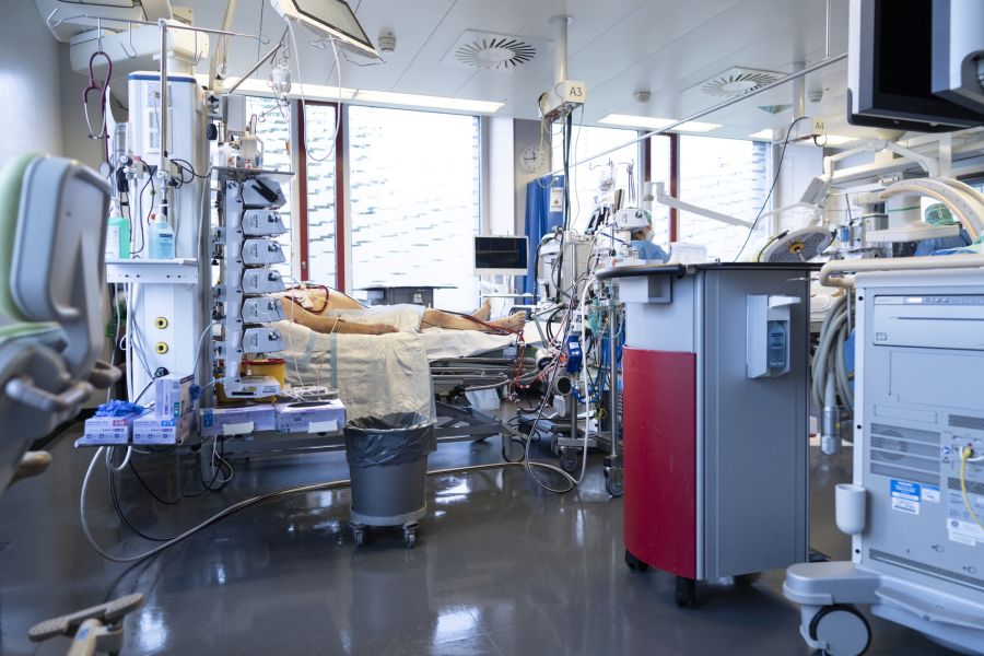 Mitte Januar musste er im Spital in Mailand an eine Lungen-Ersatzmaschine angeschlossen werden, um zu überleben. (Symbolbild)