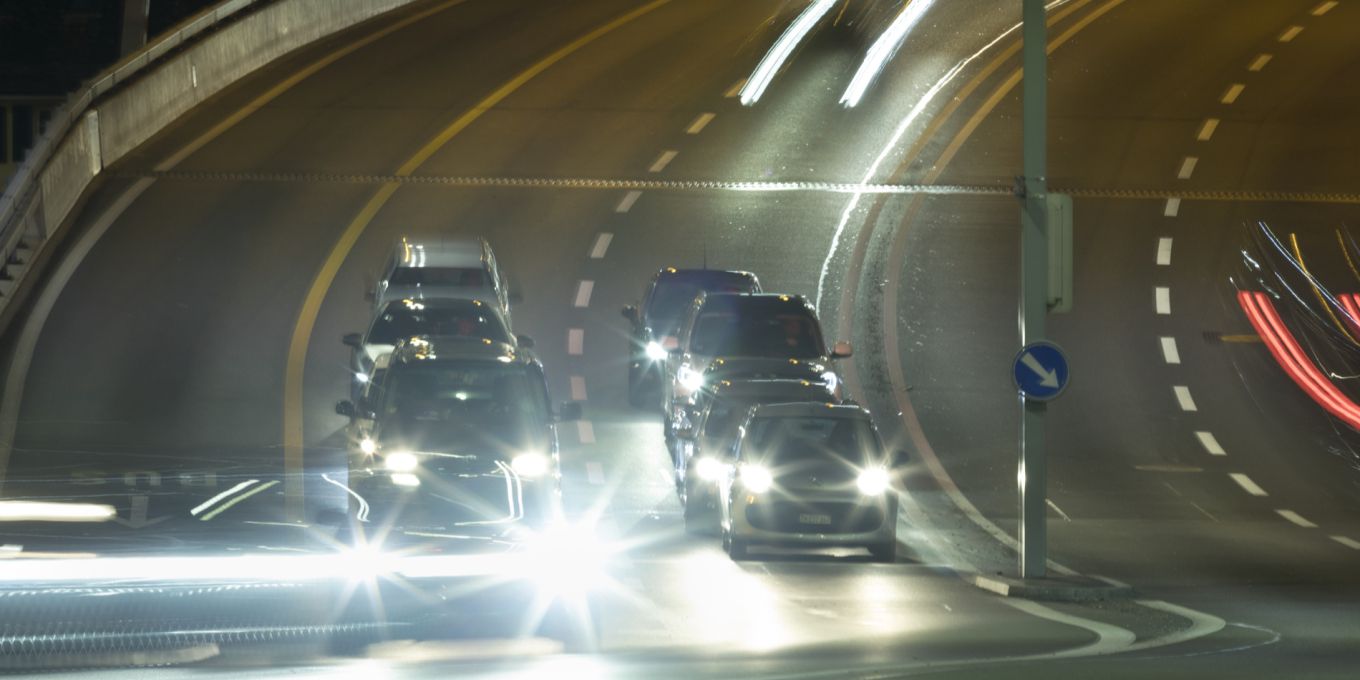 Jeder Dritte in der Schweiz wird von blendenden Scheinwerfern gestört - technologie news from Nau.ch