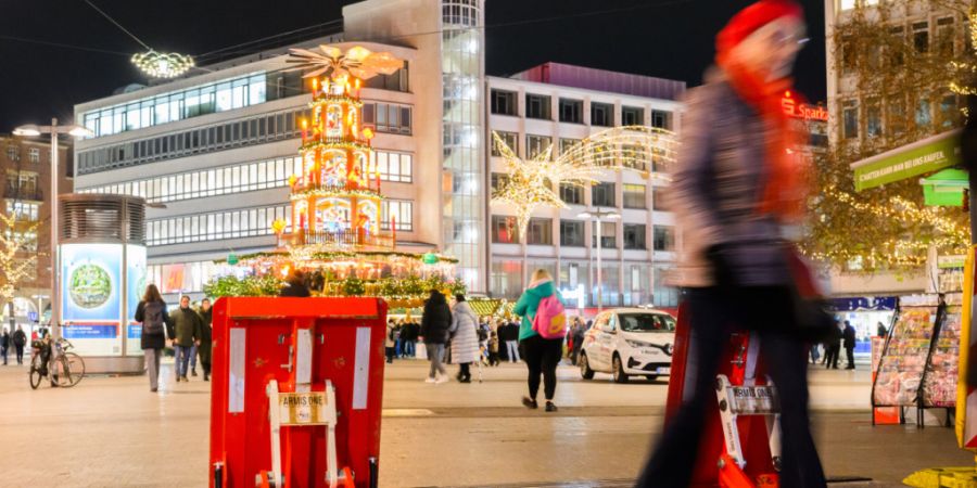 Die Stadt Wil mietet für mehr Sicherheit an der Fasnacht Strassensperren des Typs Armis One, wie sie im vergangenen Dezember am Weihnachtsmarkt in Hannover D zum Einsatz kamen. (Archiv...