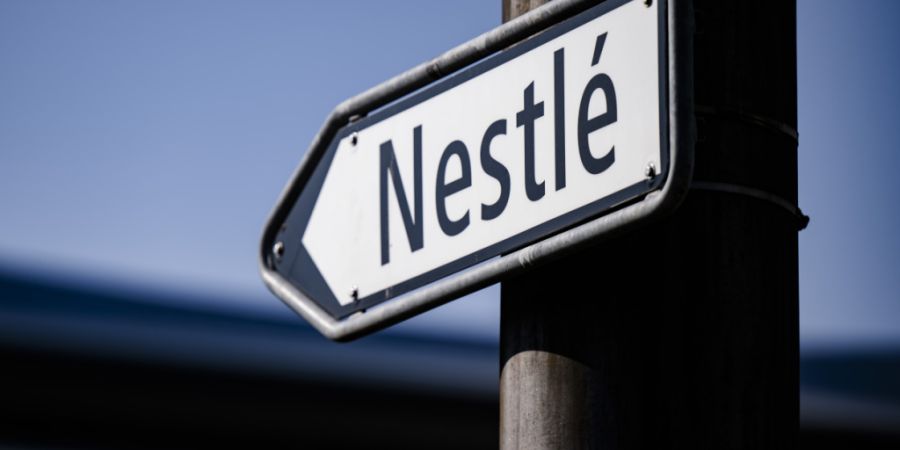 Der Nahrungsmittelriese Nestlé hat bereits Ende November in einer Fabrik für Säuglingsmilch in den Niederlanden das Toxin Cereulid in Babynahrung nachgewiesen. Dieses kann Erbrechen ...