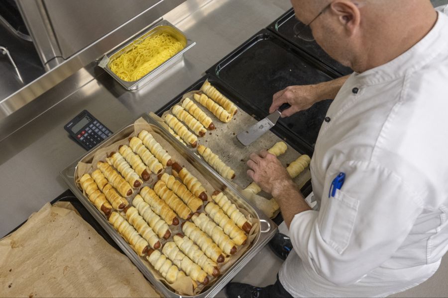 Denn: Qualifiziertes Küchenpersonal ist laut Achtnich generell schwer zu finden. (Symbolbild)