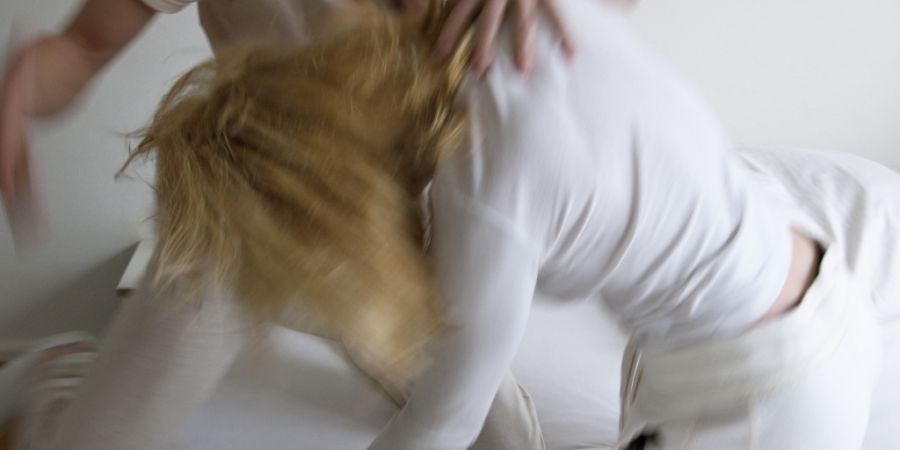 Der Ständerat will den Kampf gegen häusliche Gewalt verstärken. (Symbolbild)