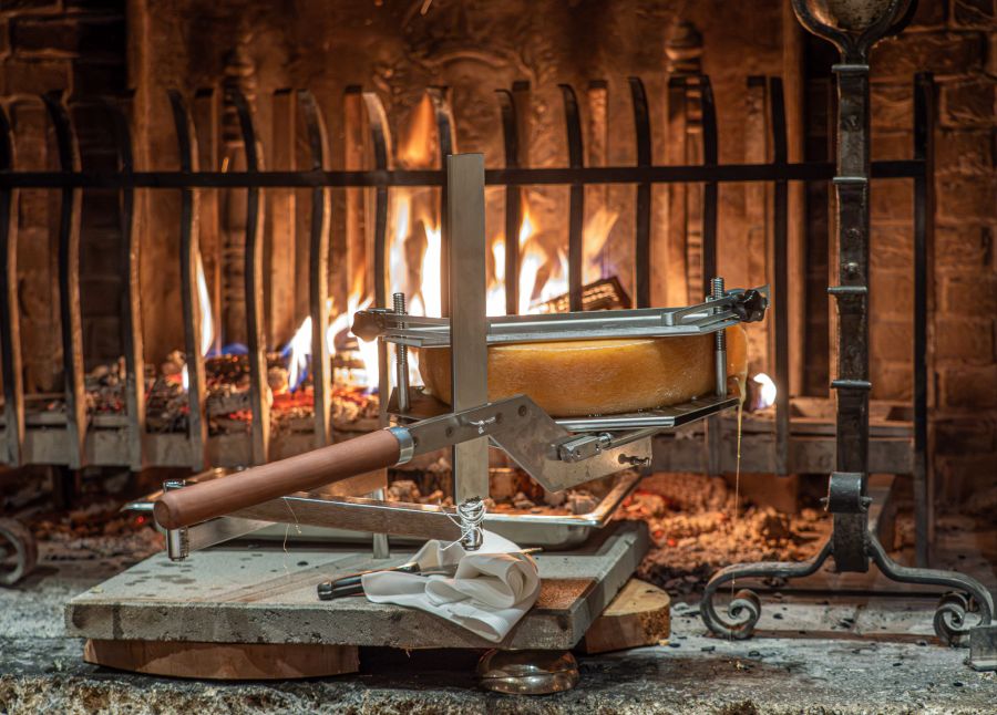 Kamin Landhaus Liebfeld Raclette