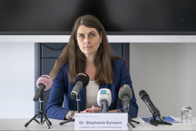 Stephanie Eymann (LDP) ist die Basler Justiz- und Sicherheitsdirektorin. fc basel