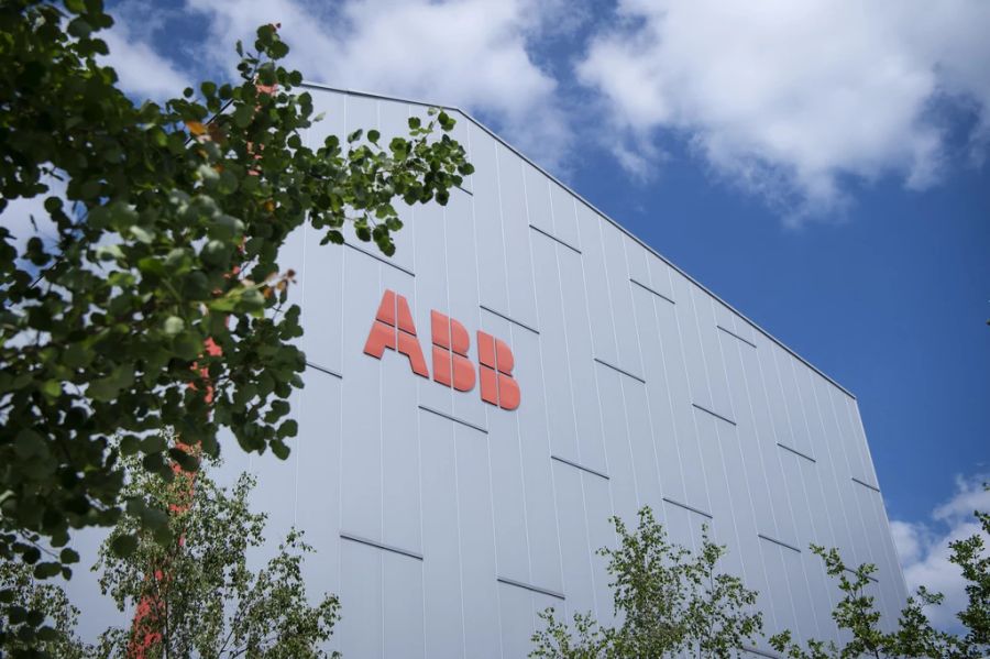 Bei ABB in der Schweiz ist Homeoffice bis zu 80 % möglich, wird von den Mitarbeitenden sehr geschätzt und bietet sowohl für das Unternehmen als auch für die Mitarbeitenden viele Vorteile.