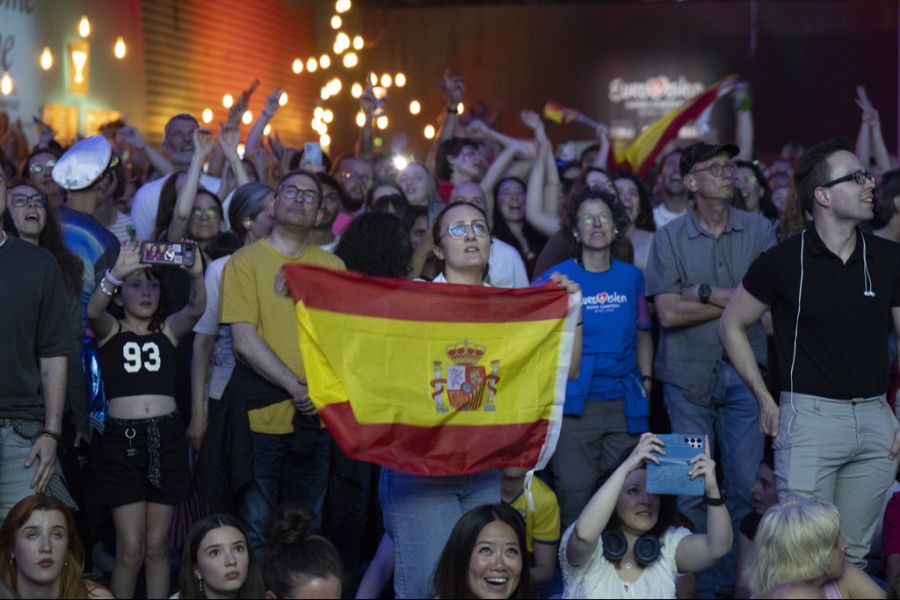 Dafür kündigen Spanien, die Niederlande, Irland und Slowenien einen Boykott an.
