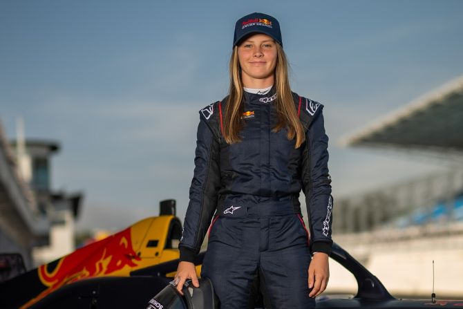 Chiara Bättig Red Bull
