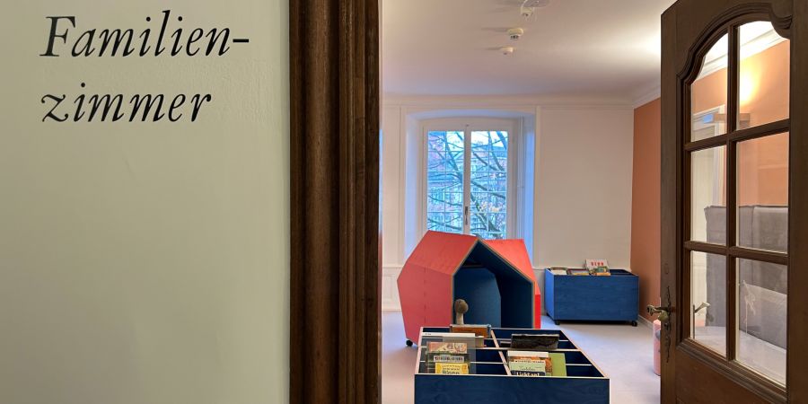 Tür Familienzimmer Bibliothek Bücher
