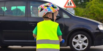 Auto Leuchtweste Kind Strasse