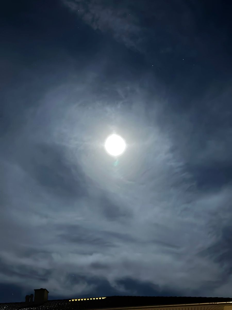 Ein weiterer Blick auf den Supermond aus Belp.