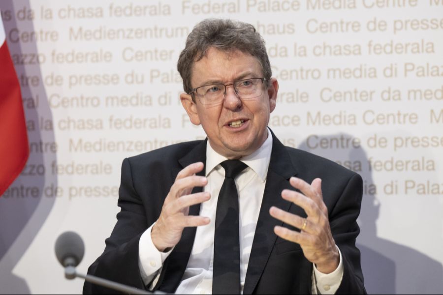 Auf Rang drei schafft es SVP-Bundesrat Albert Rösti.