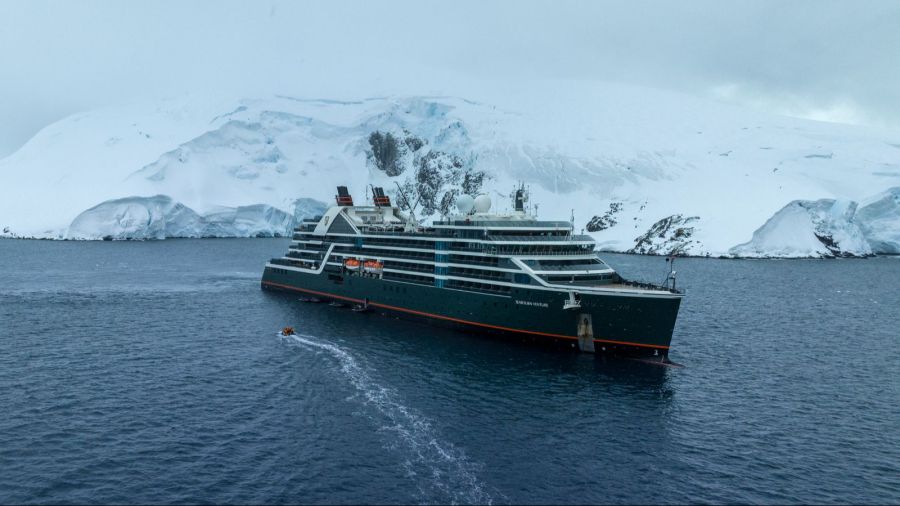 Eisbedeckt und beeindruckend: Eine Reise in die Antarktis bleibt unvergessen.