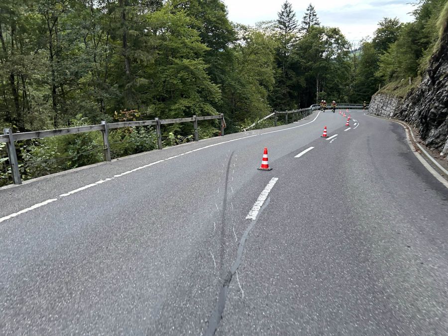 Der Motorradfahrer wurde ins Spital geflogen.