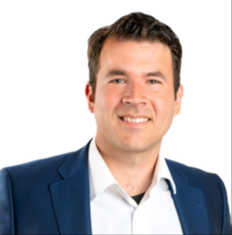 Simon Baumgartner fordert eine Sperrzone für Bordelle. Sie sollen nicht mehr in der Nähe von Schulen sein.