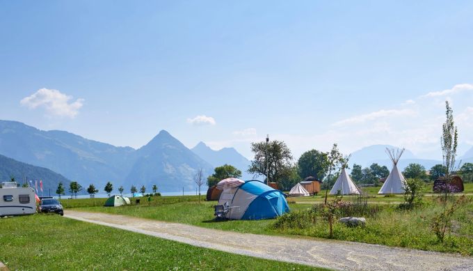Der Camping von Buochs liegt direkt am Vierwaldstättersee. TCS Camping Buochs