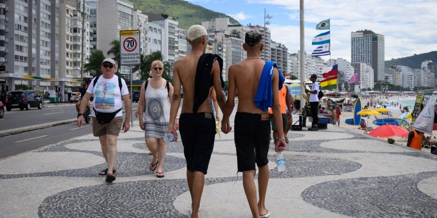 Die Entwicklung von Wohlstand bedeute nicht automatisch eine Angleichung von Werten - zum Beispiel bei der Akzeptanz von Homosexualität.