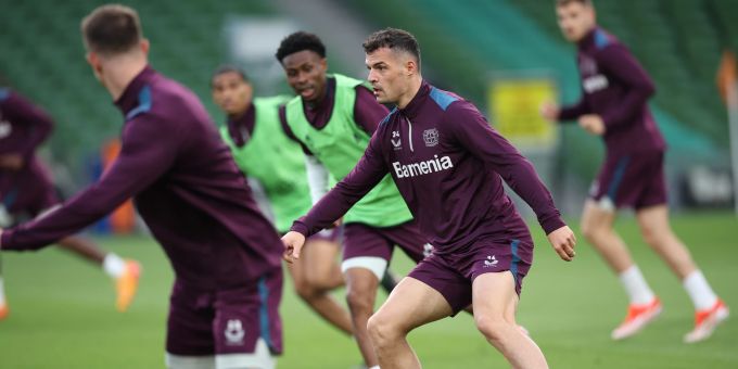 Granit Xhaka im Training von Bayer Leverkusen vor dem Final der Europa League. Granit Xhaka