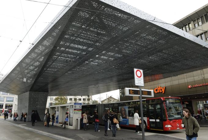 Die öffentlichen Verkehrsmittel würden in Winterthur schon lange gestärkt, sagt Stadelmann im Interview. (Symbolbild) Öffentliche Verkehrsmittel Winterthur Stadtklima-Initiativen