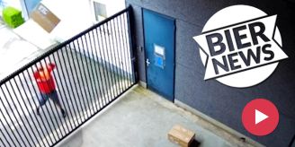 «Basketball» - Lieferant wirft zerbrechliches Paket über 2-Meter-Tor «Basketball» - Lieferant wirft zerbrechliches Paket über 2-Meter-Tor