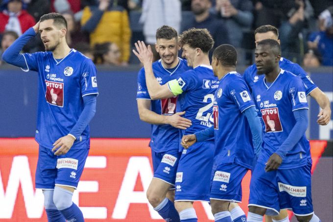 Der FC Luzern bejubelt den Ausgleich gegen den FCB. FC Luzern