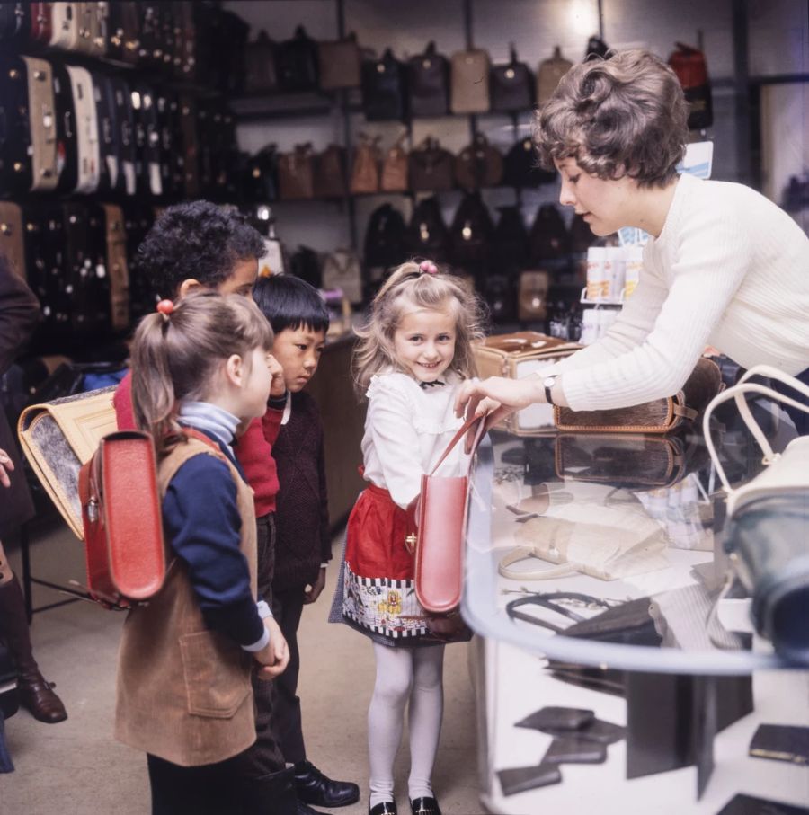 ... wollten viele 68er-Eltern von ihren Kindern mit dem Vornamen angesprochen werden ... (Archivbild aus Zürich, um 1969)