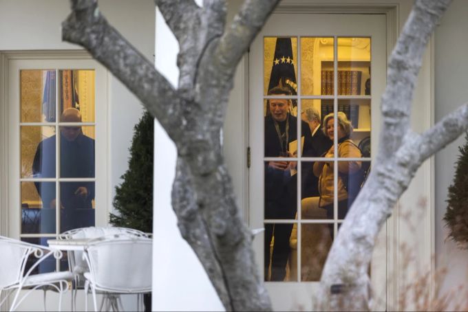 Laut Trump gab es einen Disput zwischen Musk und Rubio. Medien berichten etwas anderes. trump musk