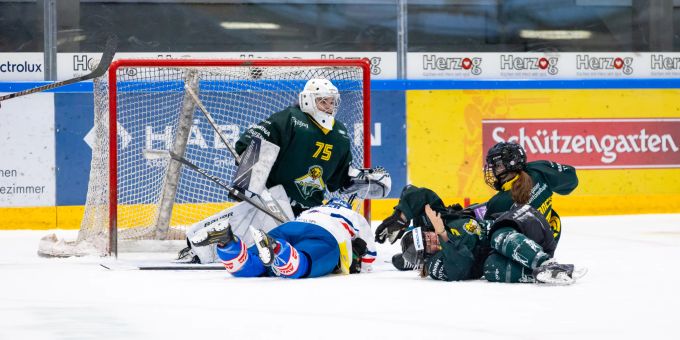 Einsatz und Wille stimmen – Thurgau Ladies bereit für Playouts. Thurgau Ladies auf dem Eis.