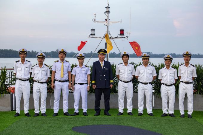 Ein Teil der Crew der Mekong Discovery: Sie alle sorgen für einen angenehmen Aufenthalt auf dem Schiff. Crew Mekong Discovery