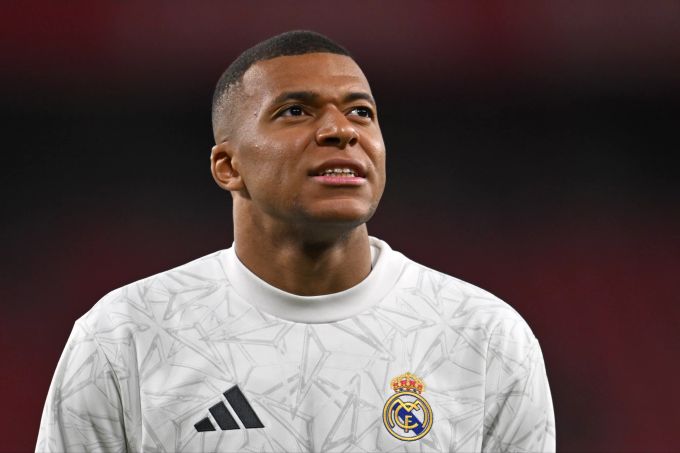 Kylian Mbappé im Trikot von Real Madrid. Kylian Mbappé Real Madrid