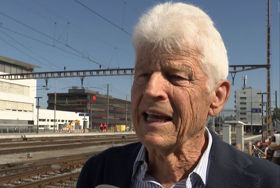Ex-SBB-Chef Benedikt Weibel sagt: «Die SBB meldet 9,5 Milliarden Rückstand. Verglichen mit der Deutschen Bahn, die riesige Probleme hat, sind das etwa 70 Prozent von deren Rückstand.»