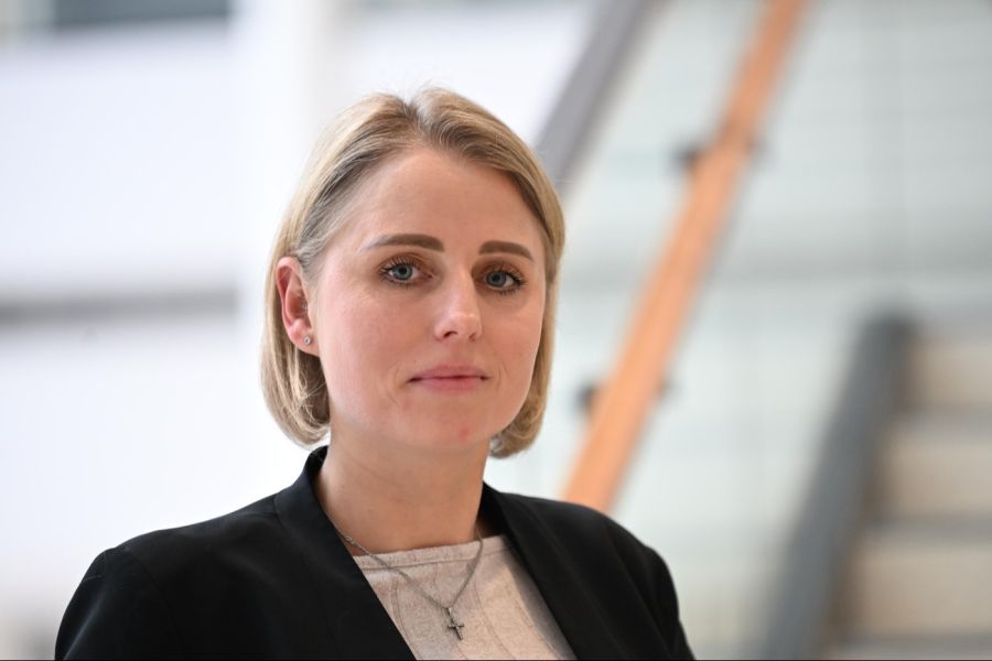 Ein Tierschutzverein begründet die Absage mit der politischen Zugehörigkeit einer Politikerin.