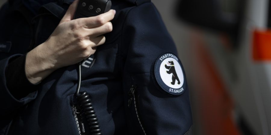 Die Stadtpolizei St. Gallen nahm am Montag den mutmasslichen Täter eines Tötungsdelikts in Rumänien fest. (Symbolbild)