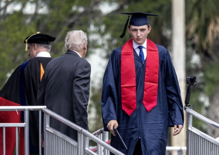 Der Trump-Sprössling hat inzwischen seinen High School Abschluss gemacht.