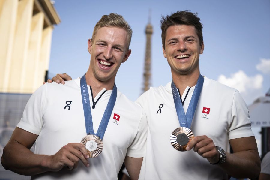 Andrin Gulich und Roman Röösli holen bei Olympia 2024 Bronze im Ruder-Zweier.