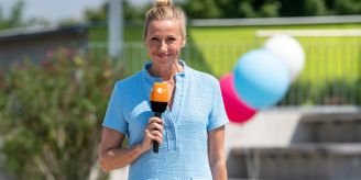 Kollege greift ein - Publikum buht «Fernsehgarten»-Moderatorin aus Kollege greift ein - Publikum buht «Fernsehgarten»-Moderatorin aus
