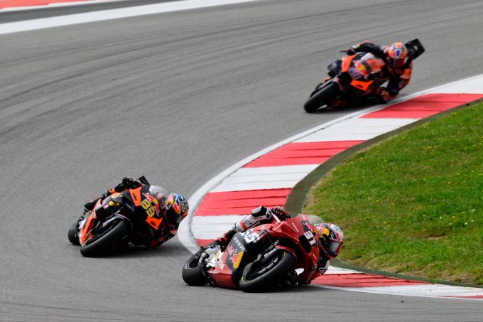 Beim Portugal-GP der MotoGP liess Pedro Acosta beide Werks-KTM hinter sich. MotoGP Acosta Binder Miller