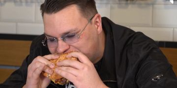 Carl's JR. Burger