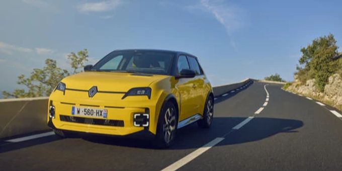 Der neue Renault 5 E-Tech 100% electric überzeugt durch 100-Prozent elektrische Leichtigkeit. Renault