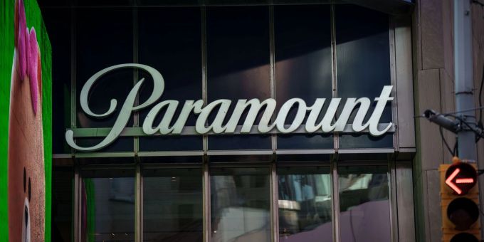 Los Angeles - Filmproduzent gewinnt Käuferwettstreit um Paramount